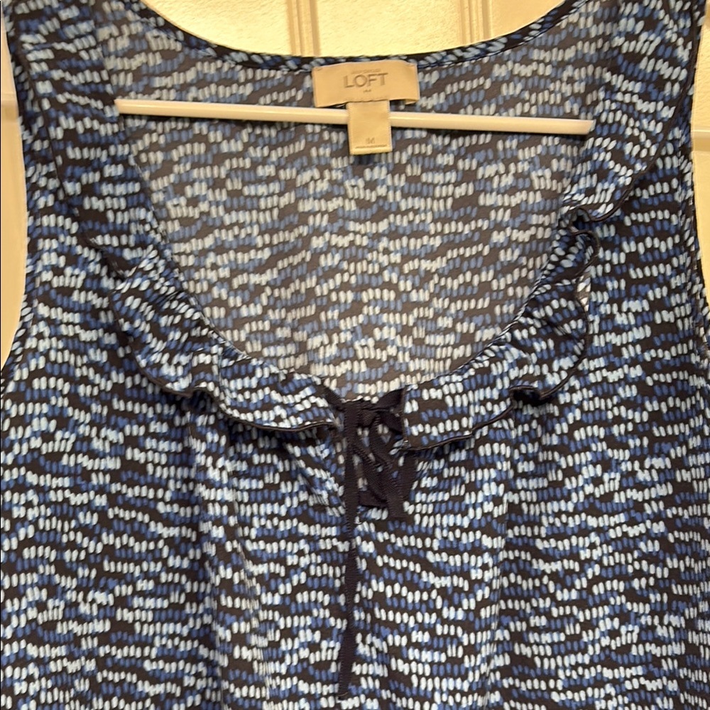 Loft Blue Patterned‎ Women's Top - Picture 5 of 10